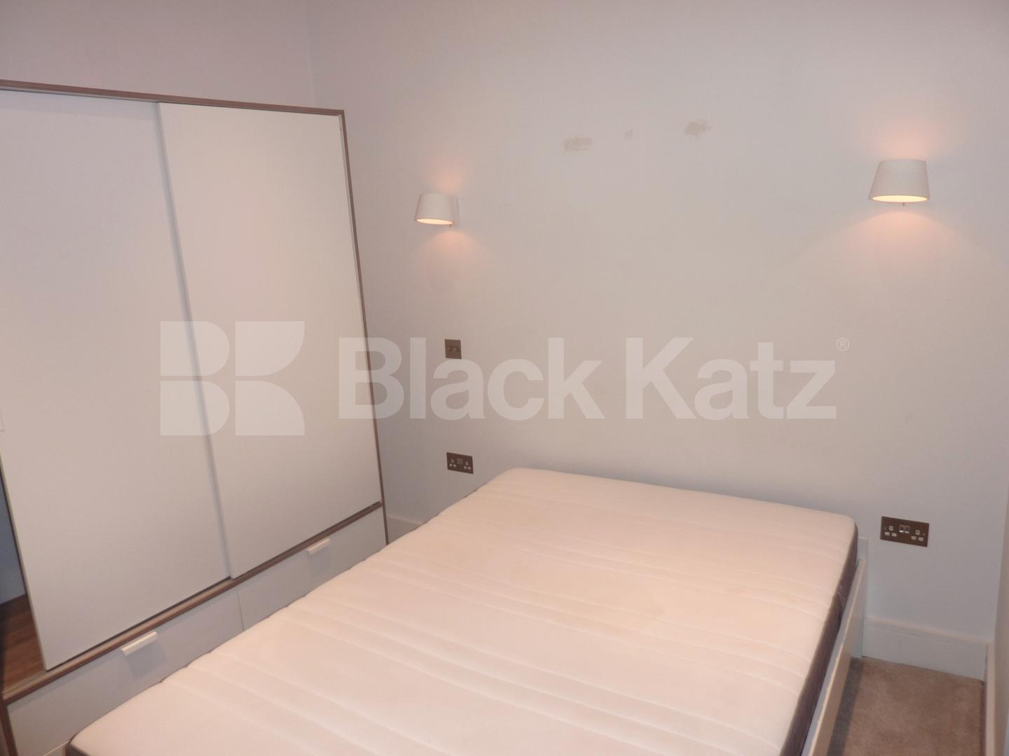 			GREAT APARTMENT IN A FANTASTIC LOCATION, 1 Bedroom, 1 bath, 1 reception Flat			 Murray Street, CAMDEN